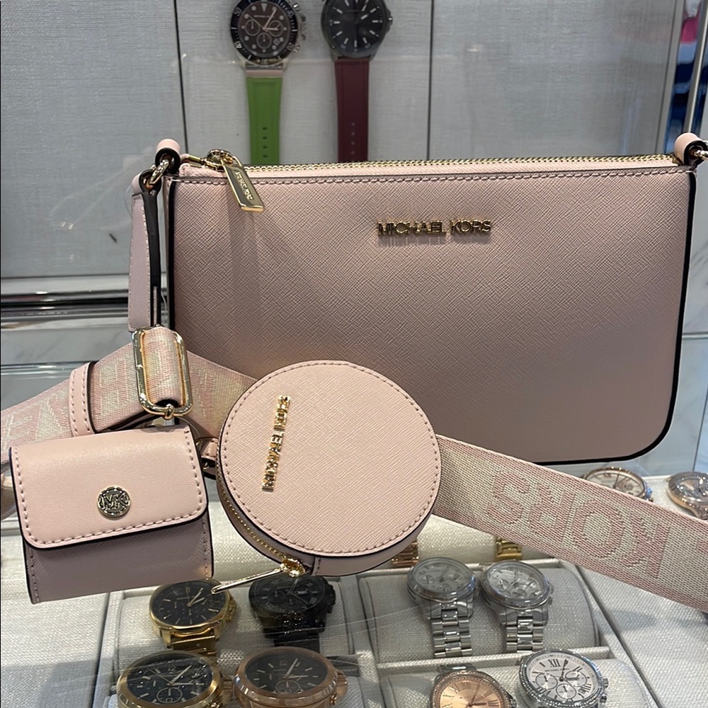 MICHAEL KORS Jet Set Saffiano Leather Crossbody Bag Case for Apple AirPods Pro